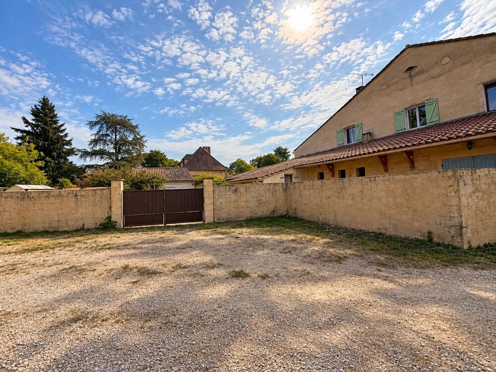 Vente Maison Maison 172 m² avec appartement attenant et garage Pressignac-vicq