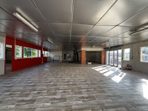 Local commercial &agrave; vendre situ&eacute; &agrave; CHALUS - Emplacement strat? 274000 87230 Châlus
