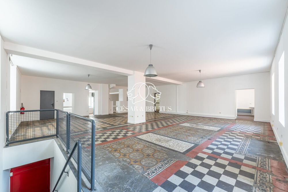 Lyon 7(La Madeleine) : Loft atypique de 244 m²