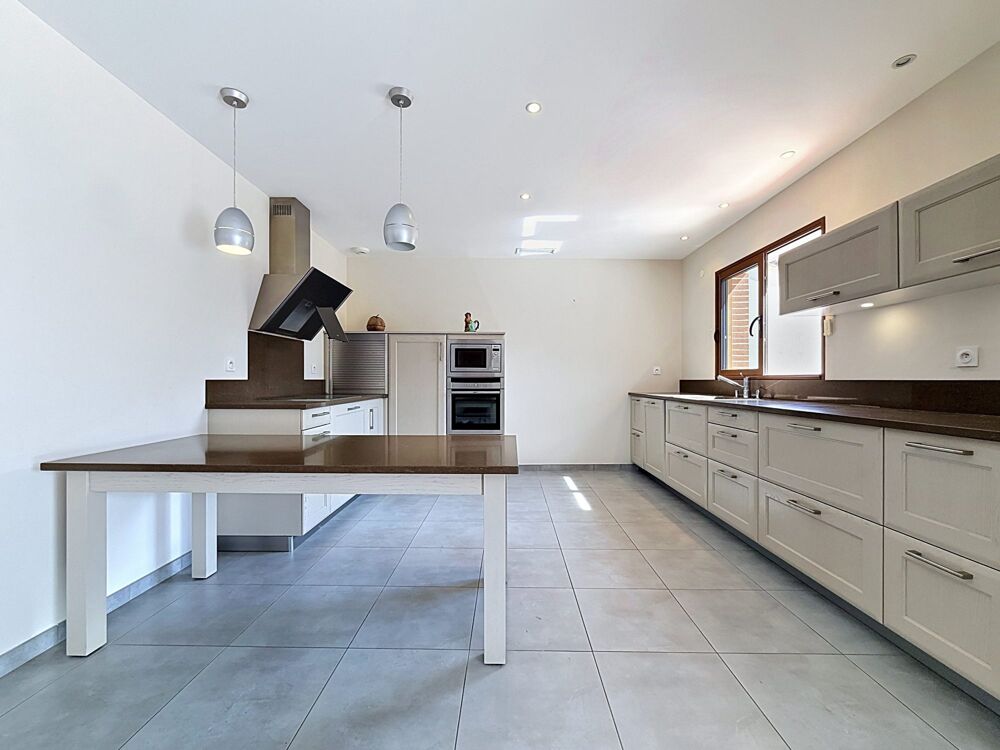 Maison cossue T4/5 avec Garage & Jardin