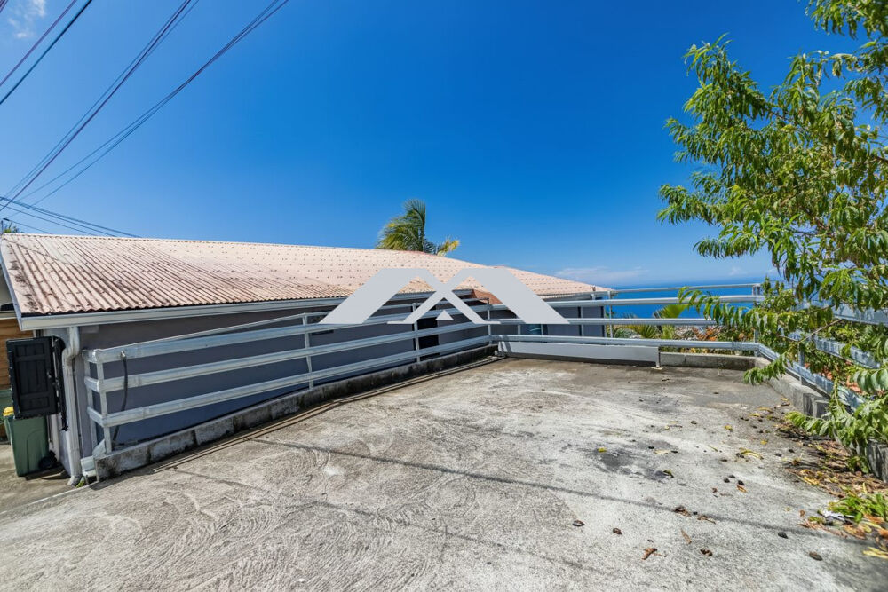Location Appartement Superbe T3 en REZ-DE-JARDIN à Petite Ile quartier ravine du pon Petite-Île