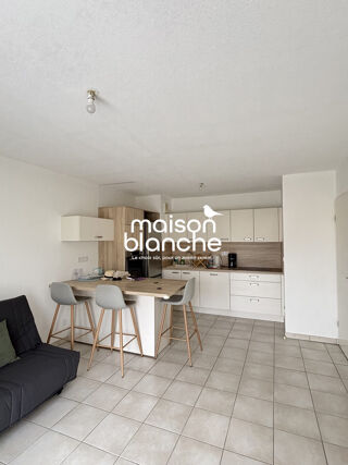  Appartement à louer 3 pièces 56 m²