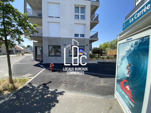 REZ&Eacute; - A louer local commercial 48 m&sup2; 960 44400 Rez�