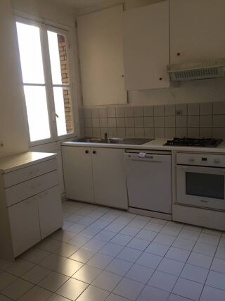  Appartement à louer 4 pièces 96 m²