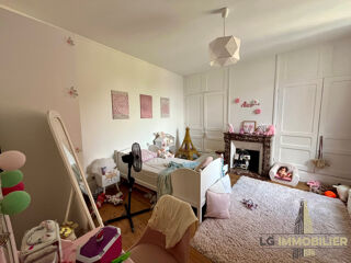  Maison à louer 6 pièces 210 m²