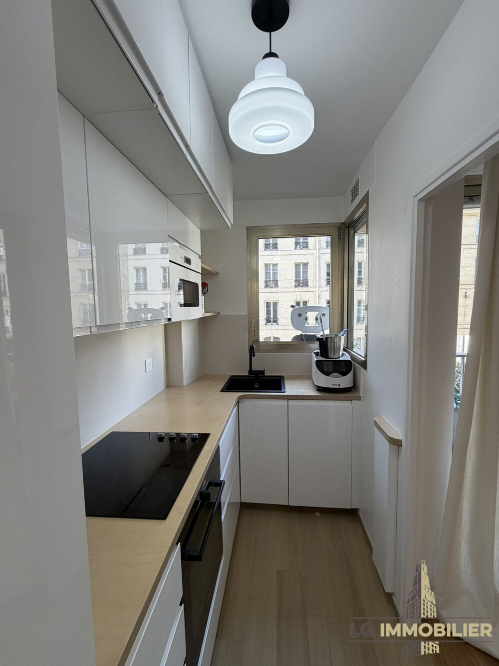 Location Appartement PARIS 11EME - TYPE 2 MEUBLE AVEC BALCON ET CAVE Paris 11