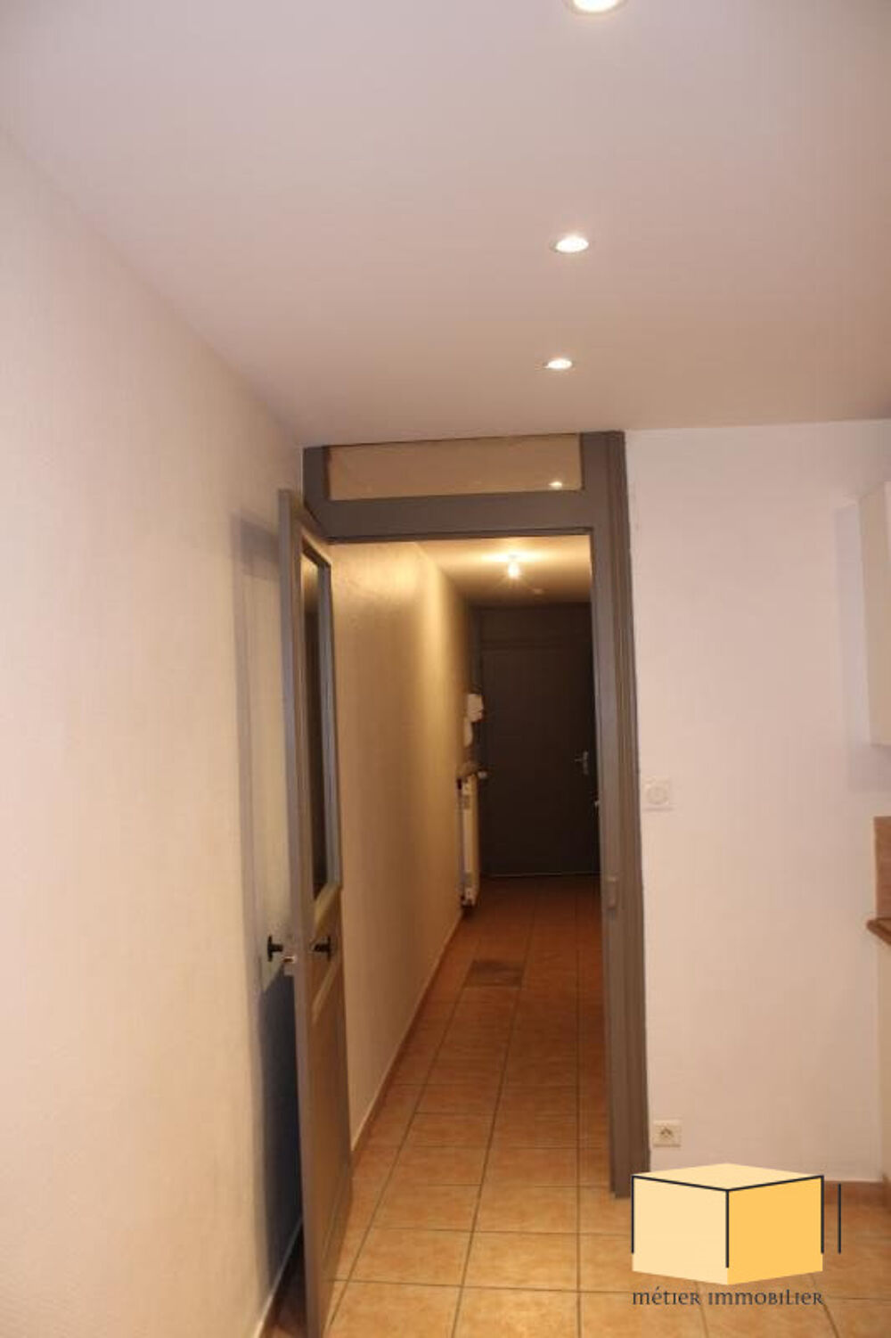 Location Appartement 2 pièces centre ville de BELLEY (01300) Belley