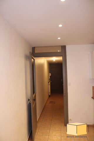  Appartement à louer 2 pièces 43 m²