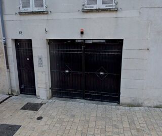  Parking / Garage à louer 12 m² Orléans