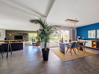  Maison à vendre 6 pièces 201 m²