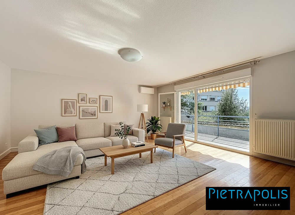 À VENDRE  Grand T5 de 127 m² lumineux avec terrasse  Pro