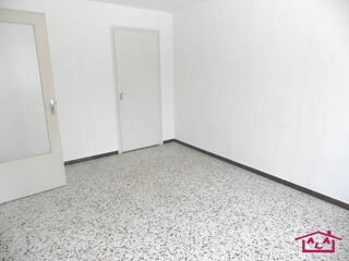  Appartement à louer 1 pièce 27 m²