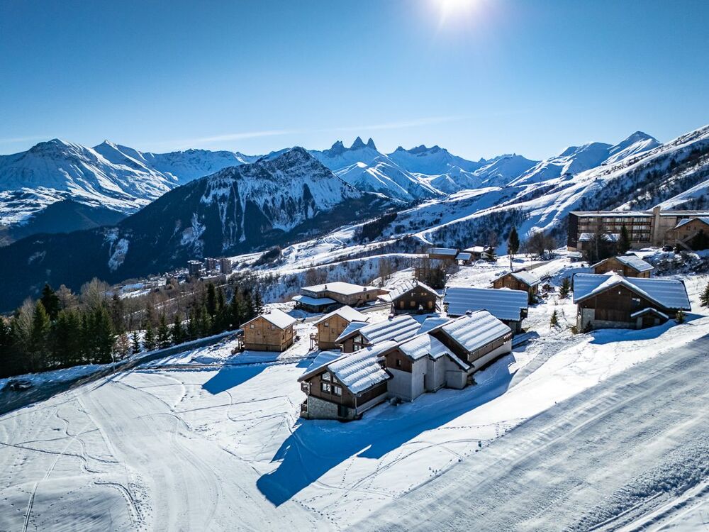 Vente Immeuble Magnifique complexe de 3 chalets Fontcouverte-la-toussuire