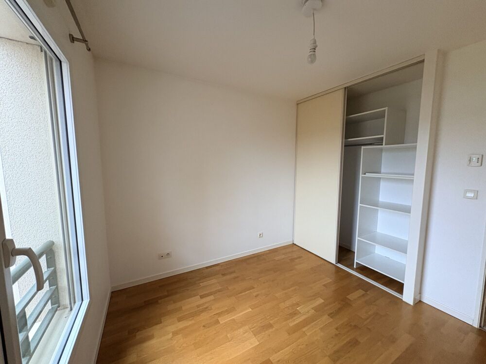 Location Appartement BEAU T2 AVEC BALCON ET STATIONNEMENT Saint-just-saint-rambert