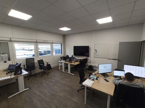   Location Dépôt 300m² + Bureaux 200m² 
