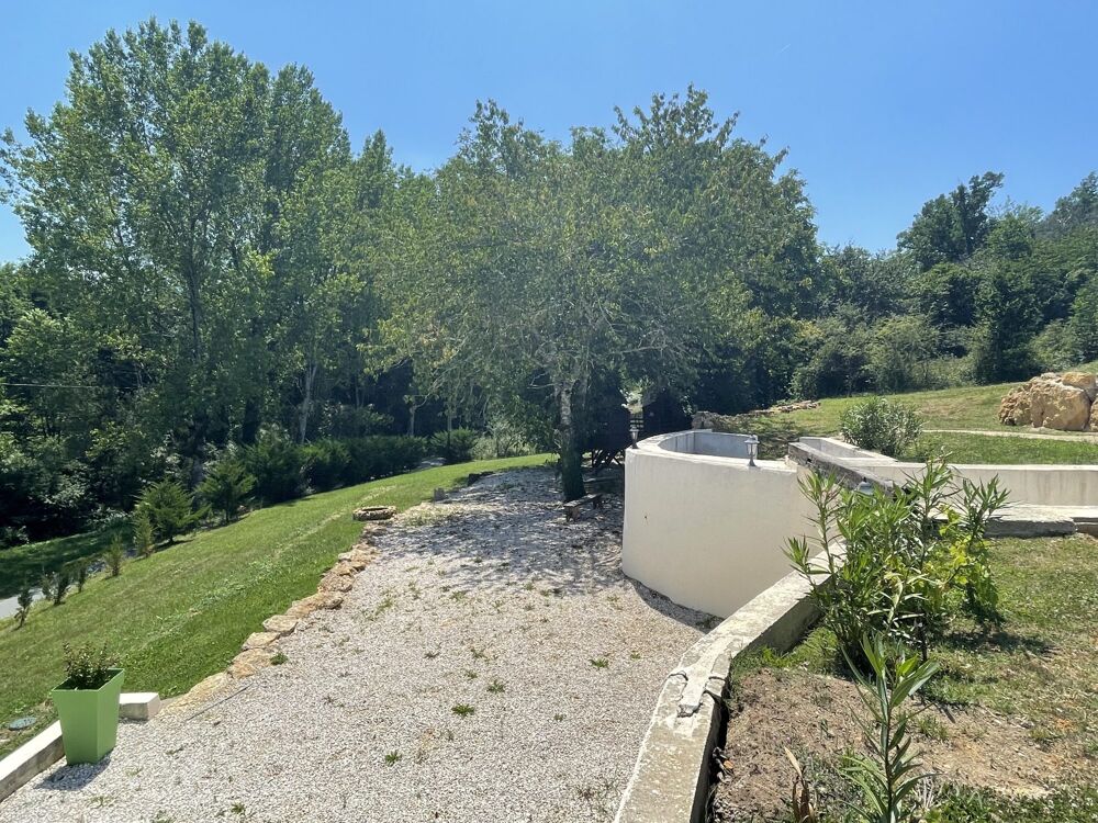 à vendre  Maison Saint-Jean-d'Eyraud (24140)