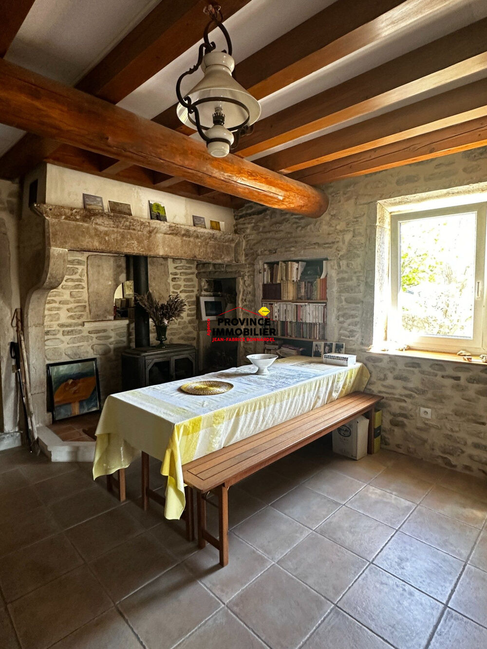 Vente Maison Maison de charme avec terrasse, cour et jardin Taulignan