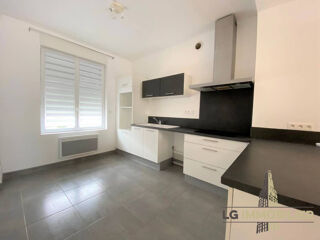  Appartement à louer 4 pièces 113 m²