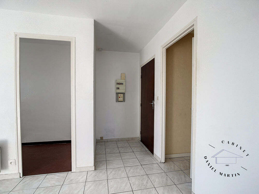 STUDIO DANS PETITE RESIDENCE