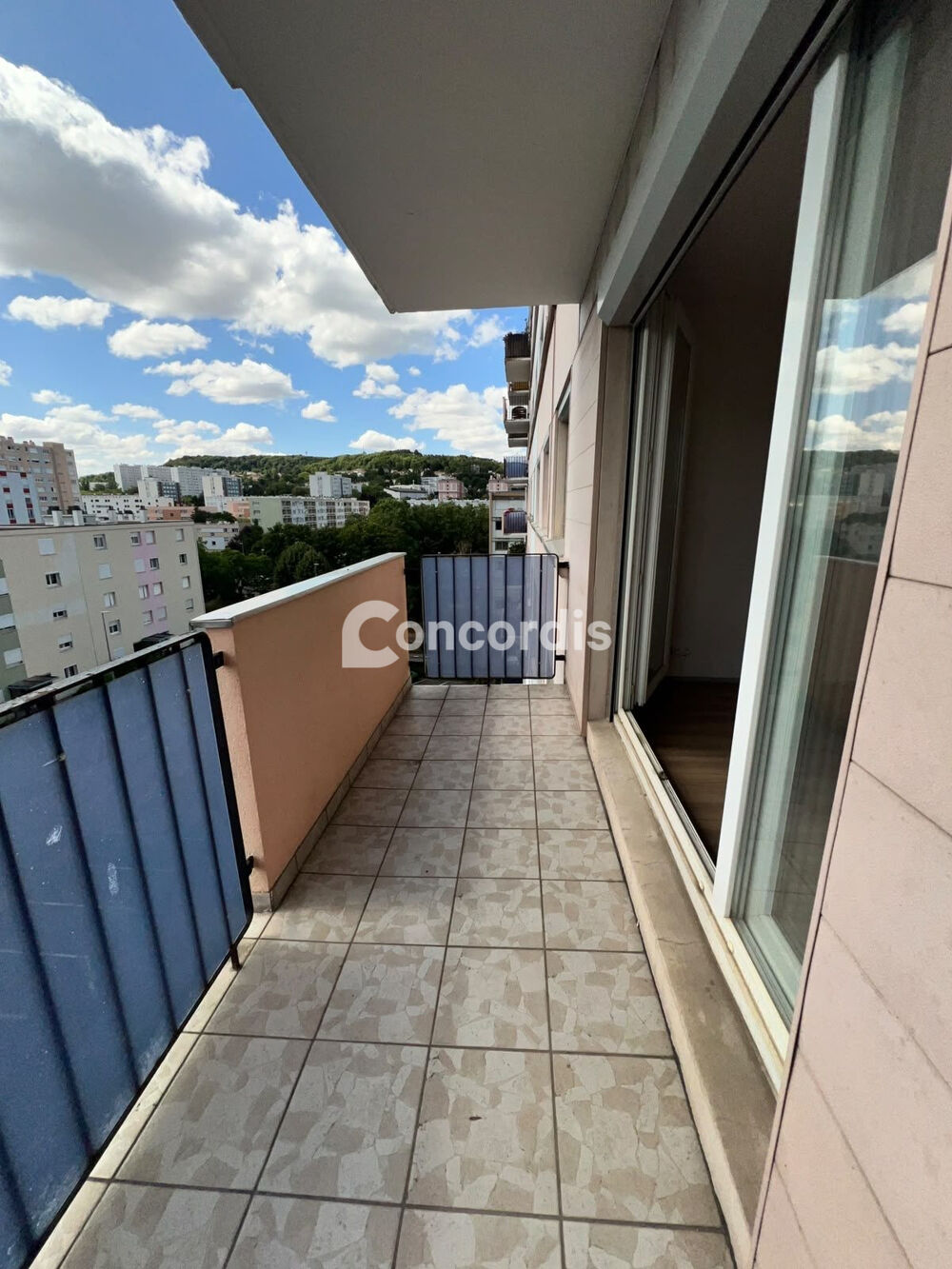 Appartement T3 lumineux - DPE C - vue dégagée - balcon - cave