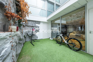  Appartement à louer 3 pièces 141 m²