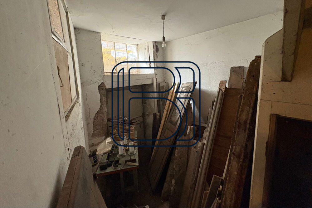 Maison de ville ou immeuble pouvant faire trois appartements