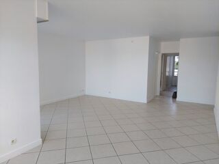  Appartement à louer 3 pièces 73 m²