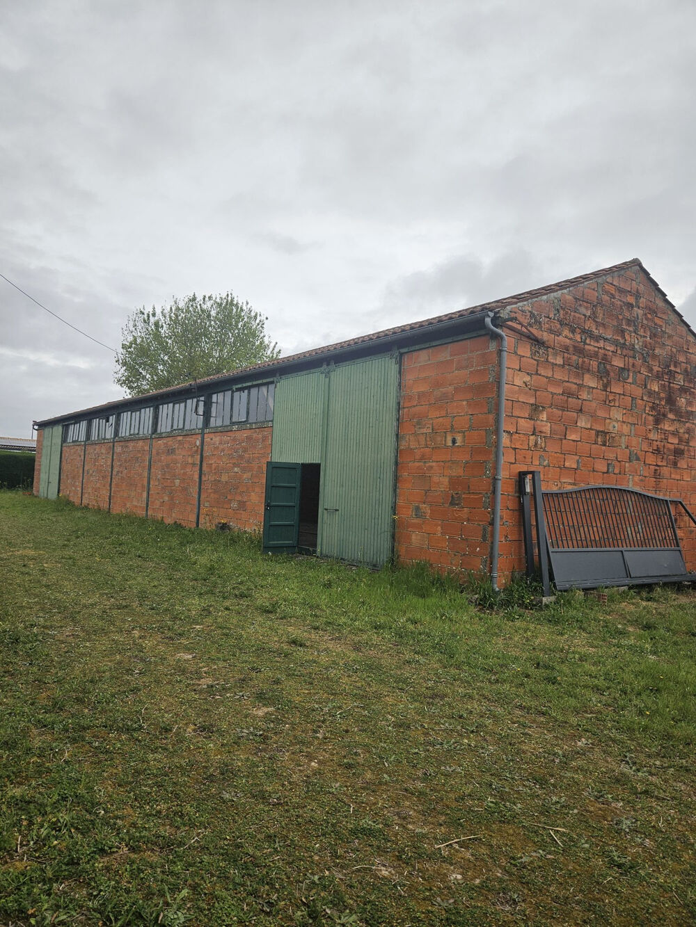   Location – Entrepôt – Saint-Porchaire (17) Saint-porchaire