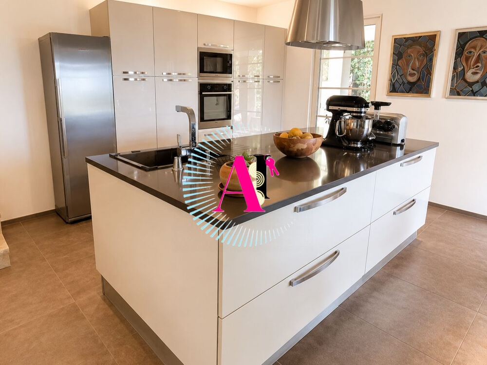 Villa familiale de 180 m² avec dépendance  Montauroux