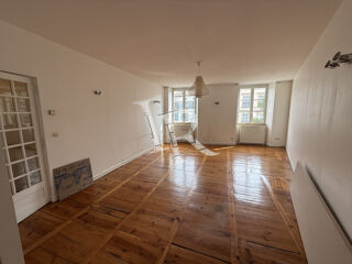  Appartement à louer 4 pièces 87 m²