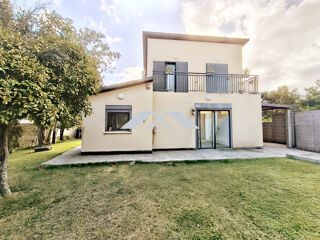 Maison à louer 4 pièces 132 m²