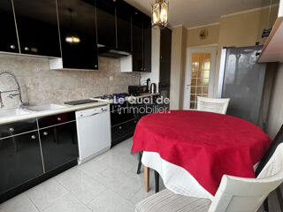  Appartement à louer 3 pièces 107 m²