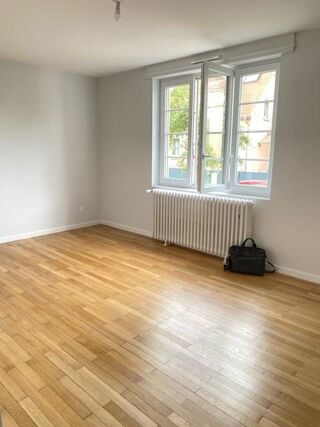  Appartement � louer 3 pi�ces 77 m�