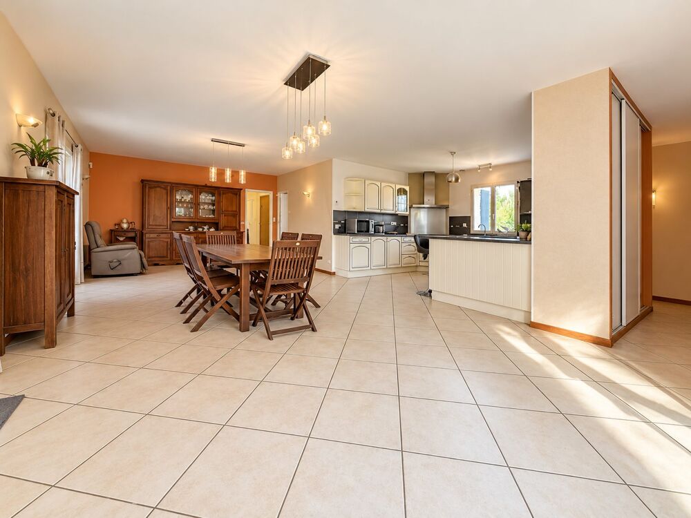 Vente Maison Maison de plain-pied 127 m² avec véranda et Jardin Val de louyre et caudeau