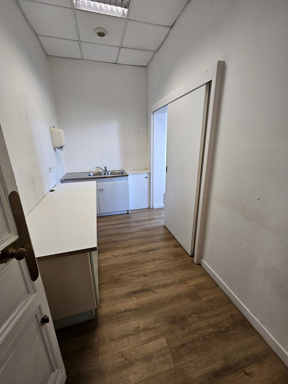   Bureau 65 m² centre de Saintes Saintes