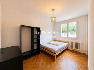  Appartement à louer 5 pièces 85 m²