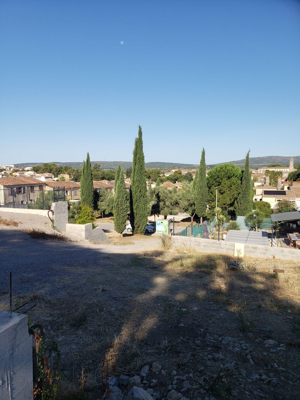   Terrain constructible viabilisé 