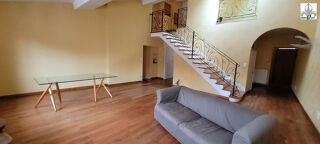  Appartement à louer 5 pièces 169 m²