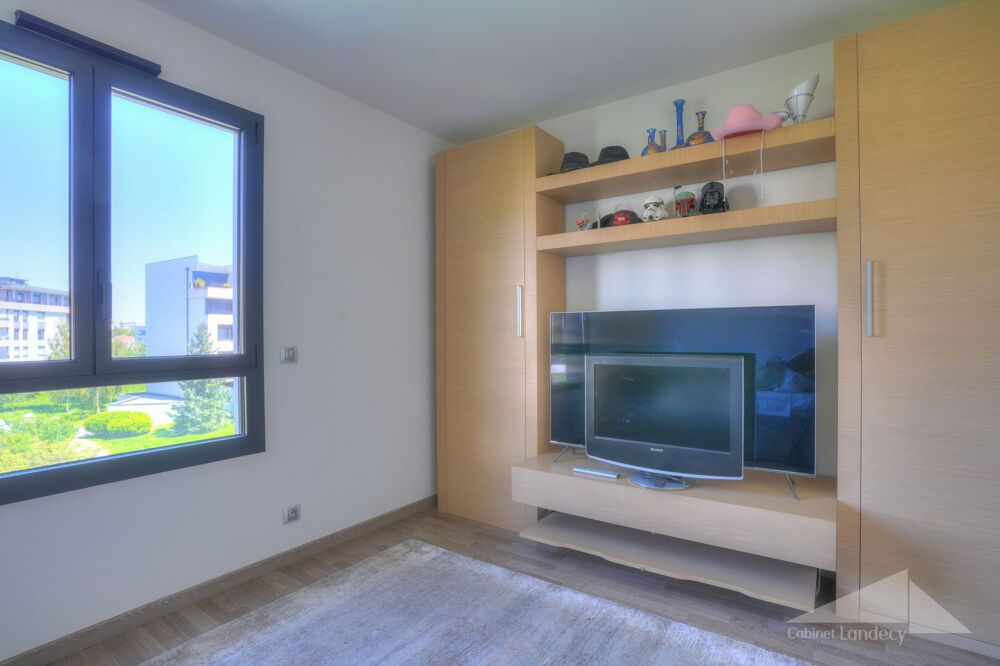 � vendre  Appartement Saint-Genis-Pouilly (01630)