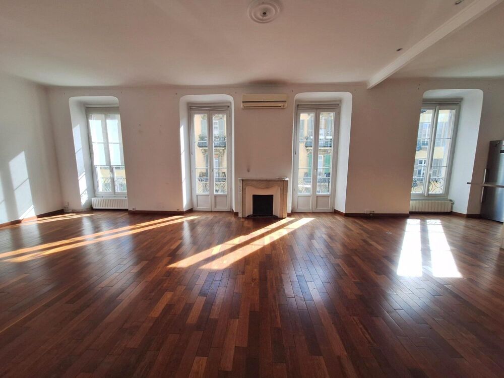 Location Appartement Vaste 4 pièces dans l hyper centre Nice