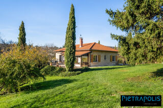  Maison  vendre 5 pices 220 m