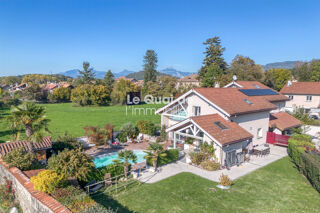  Maison  vendre 10 pices 300 m