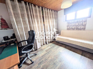  Maison � vendre 9 pi�ces 200 m�