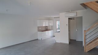  Appartement à louer 4 pièces 91 m²