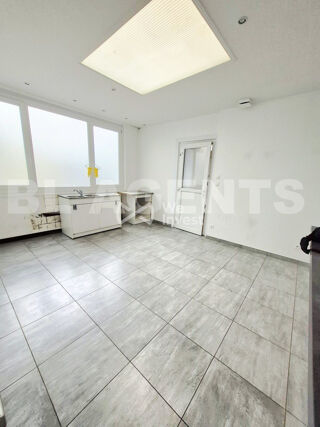  Immeuble � vendre 207 m�