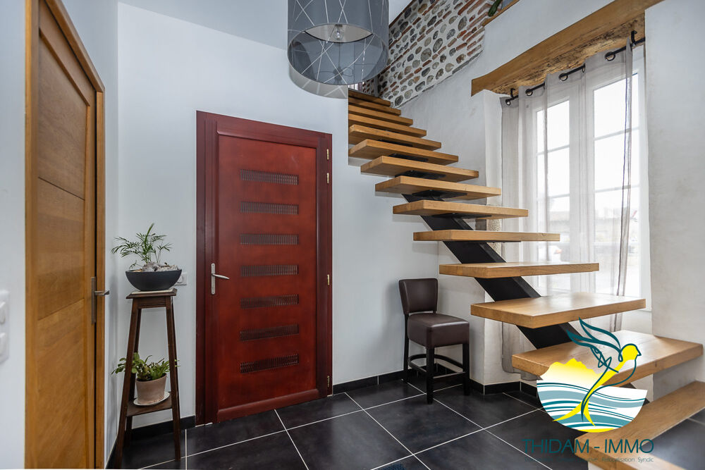 Loft avec grande terrasse - centre Ville Lescar