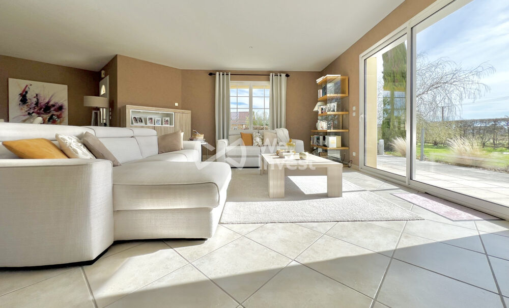 Vente Maison Villa de type 5 de plain-pied, 133 m2 habitables, dépendance, j Aigueperse