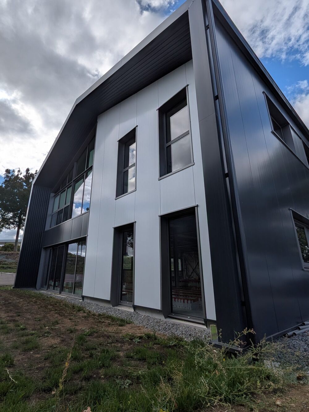   A VENDRE - Plateau de bureaux de 150 m² environ - JOSSELIN Josselin
