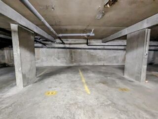  Parking / Garage à louer 12 m²