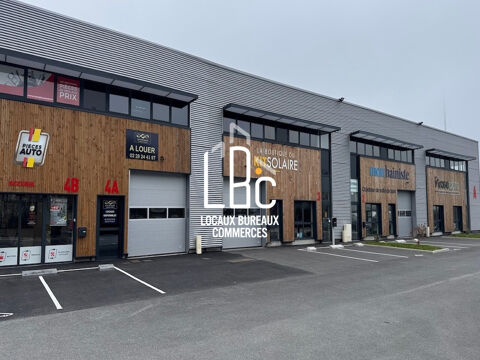   Basse Goulaine - À vendre local d'activité neuf 763,40 m² 